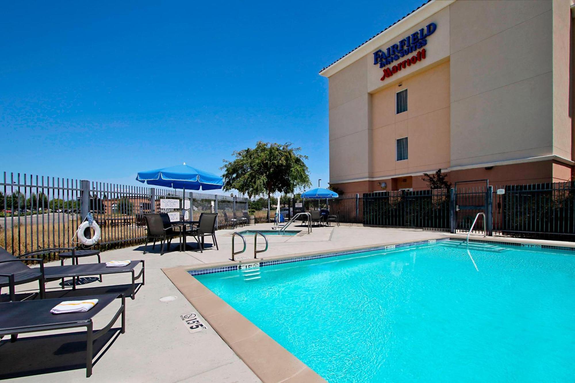Fairfield Inn & Suites Fresno Кловис Екстериор снимка