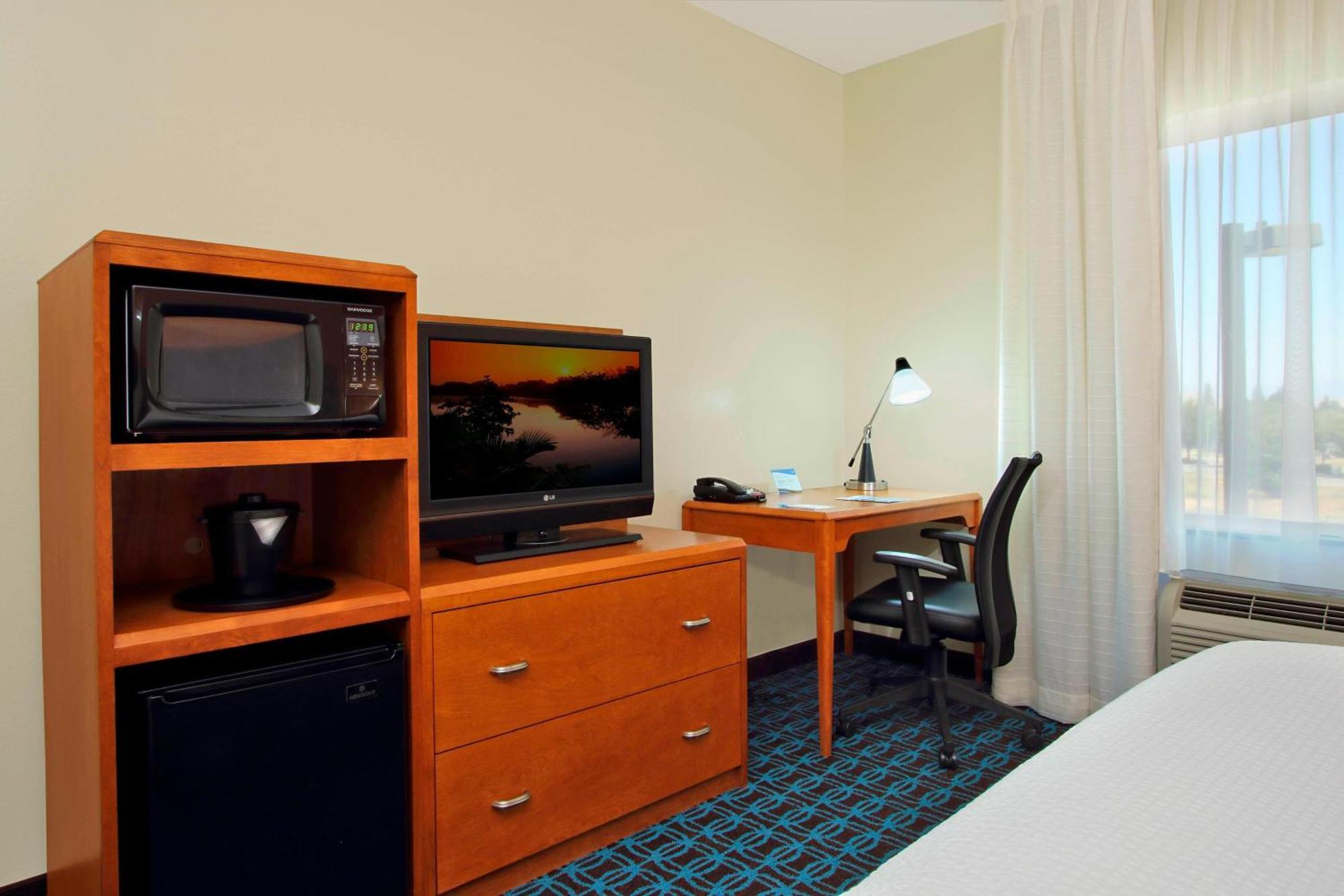 Fairfield Inn & Suites Fresno Кловис Екстериор снимка