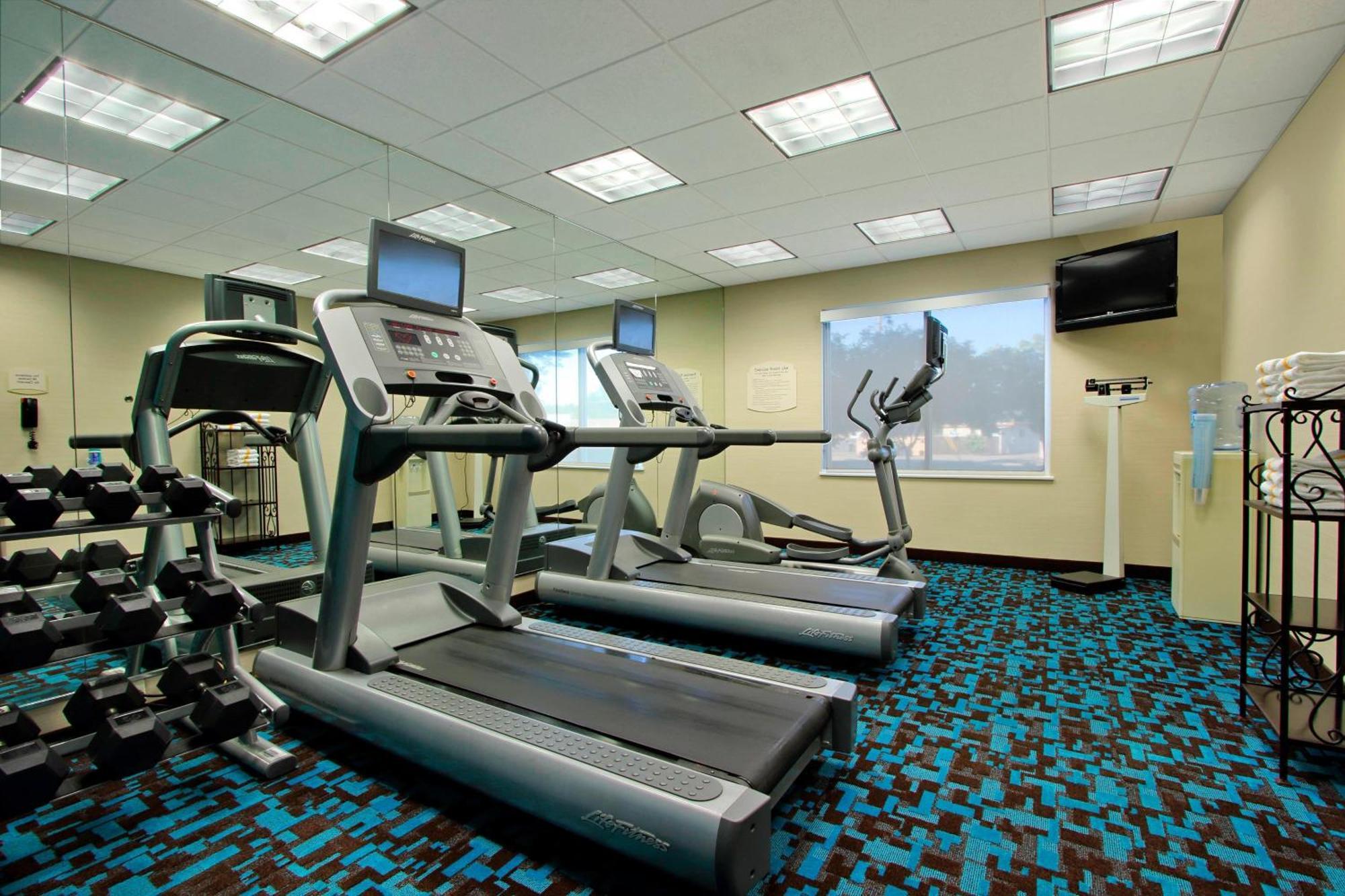 Fairfield Inn & Suites Fresno Кловис Екстериор снимка