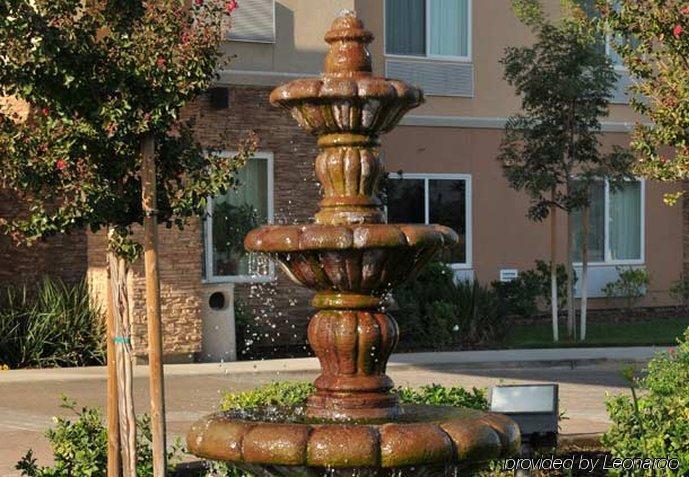 Fairfield Inn & Suites Fresno Кловис Удобства снимка
