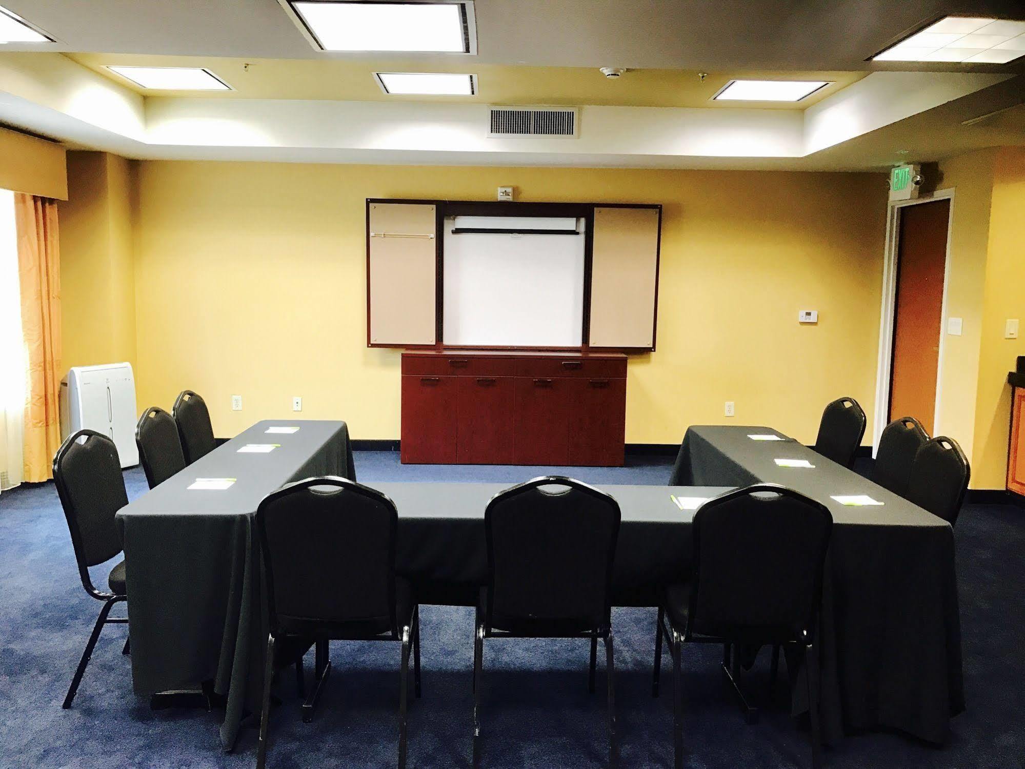 Fairfield Inn & Suites Fresno Кловис Екстериор снимка
