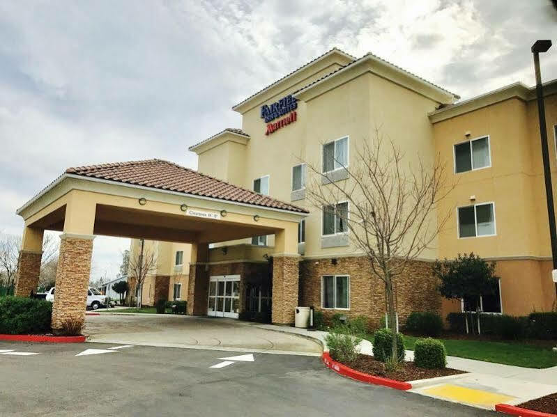Fairfield Inn & Suites Fresno Кловис Екстериор снимка